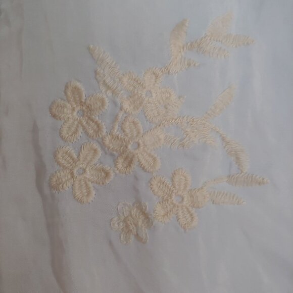 Sarah Tempest Sheer Silk Embroidered Floral Design Delicate Short Sleeve Top - Picture 9 of 11